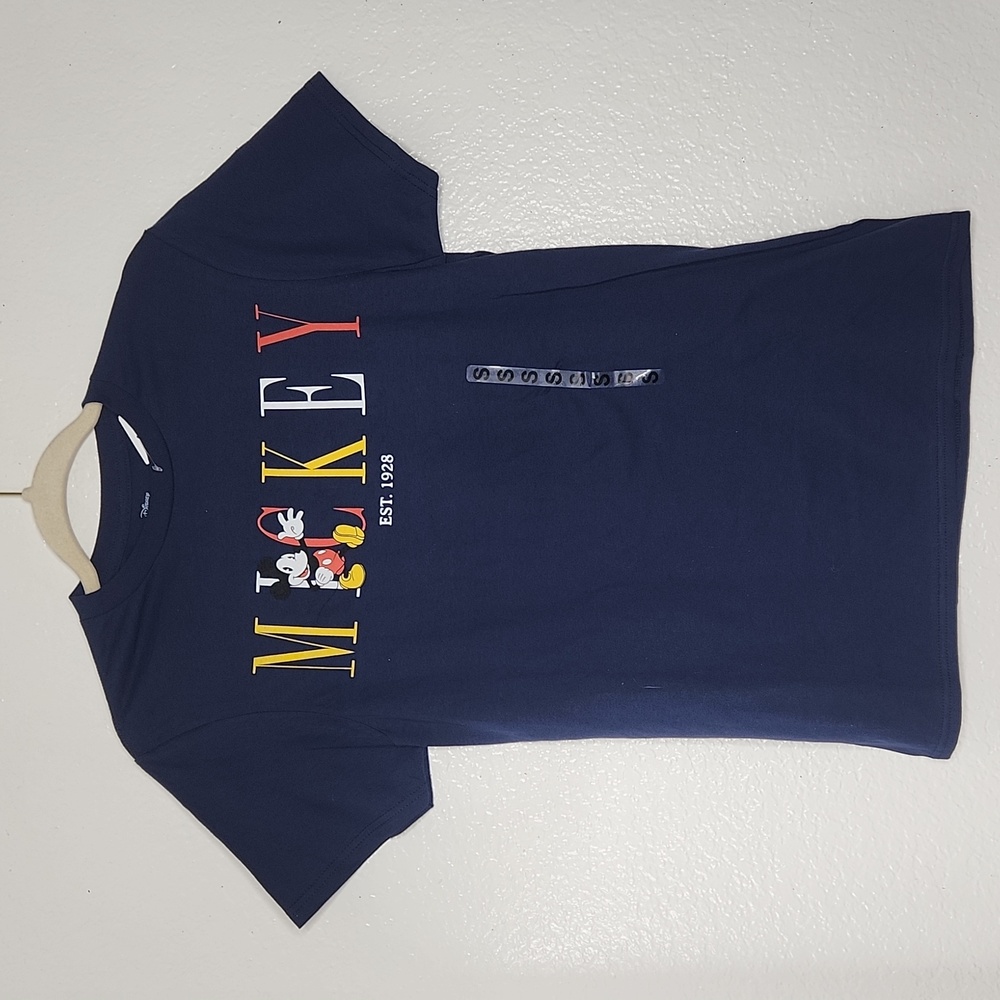 Small Mickey mouse t-shirt